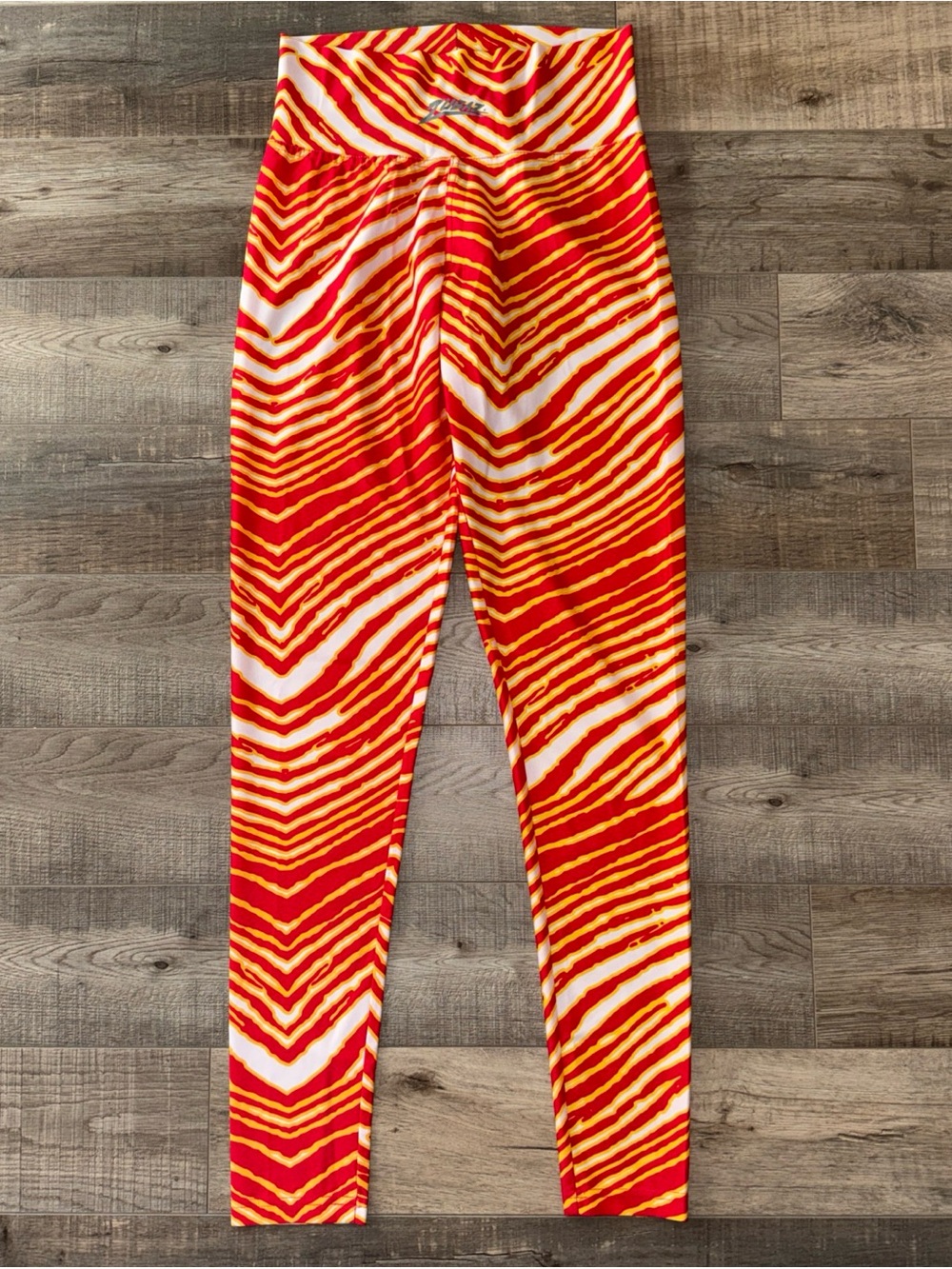 Zubaz women’s Red & Orange chiefs Print Leggings